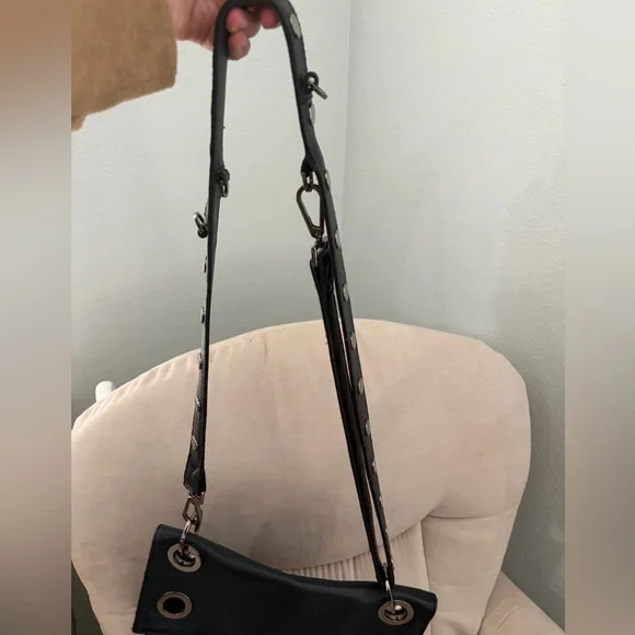 Hammitt Large Montana Adjustable Black Leather Shoulder/Crossbody Bag - Picture 12 of 16